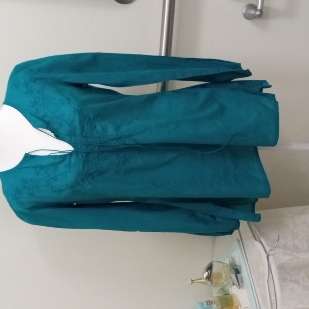 Lucky Brand Small 100% cotton.  Embroidery details.  NWOT